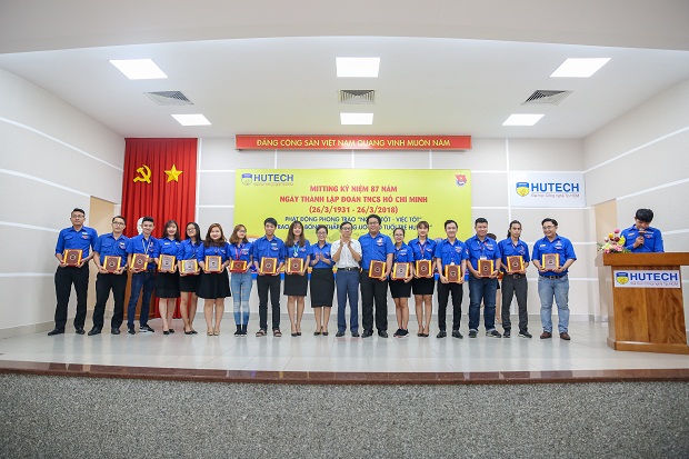 Đại học HUTECH tổ chức Mitting kỷ niệm 87 năm ngày thành lập Đoàn TNCS Hồ Chí Minh 75
