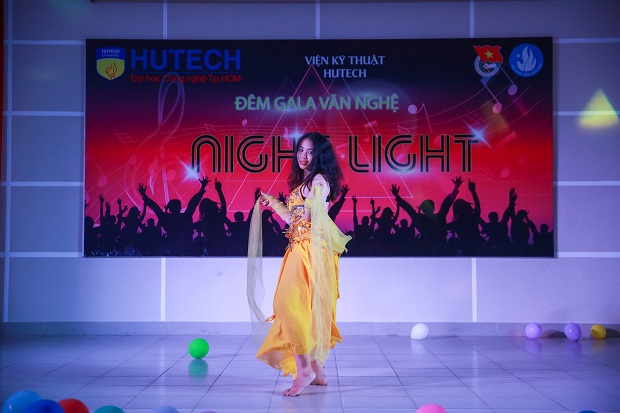 NIGHT LIGHT – Sân chơi âm nhạc của sinh viên Viện Kỹ thuật HUTECH 25