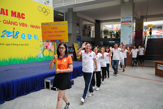 The opening ceremony of HUTECH Faculty and Staff Sports Fest 107