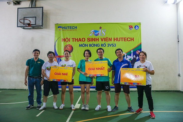 The great success of the 2018 Faculty and Staff Sports Fest: Connecting the strength of the HUTECH Family 73