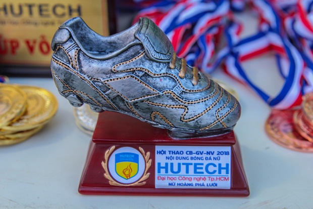 Bế mạc và trao giải chung kết Bóng đá Công đoàn HUTECH năm 2018 60