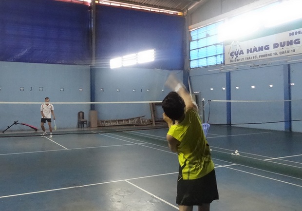 Hội thao HUTECH 2013: SV Khoa Kế toán-Tài chính-Ngân hàng chiếm lĩnh giải thưởng ở bộ môn Cầu lông 5