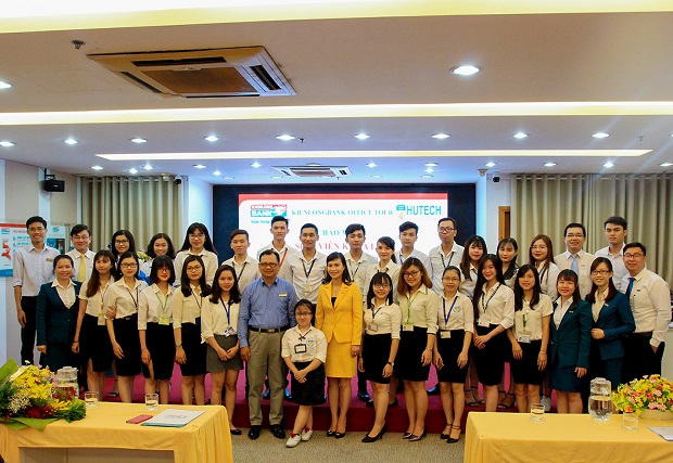 Sinh viên khoa Luật tìm hiểu môi trường làm việc tại Kienlongbank 58
