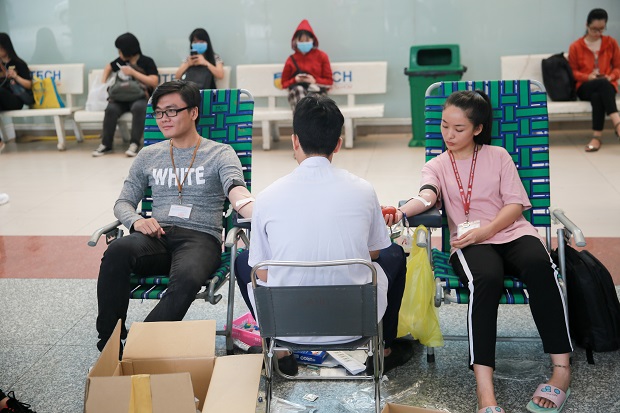Hơn 600 đơn vị máu đã được hiến trong ngày hội hiến máu lần 3 năm 2018 của sinh viên HUTECH 16