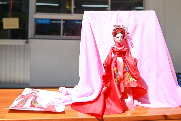 “Rực rỡ” vòng Chung kết cuộc thi “Thiết kế thời trang búp bê Barbie” 94