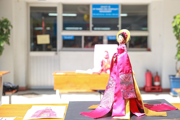 Colorful displays at the Final Round of the "Barbie Doll Fashion Design" Contest 249