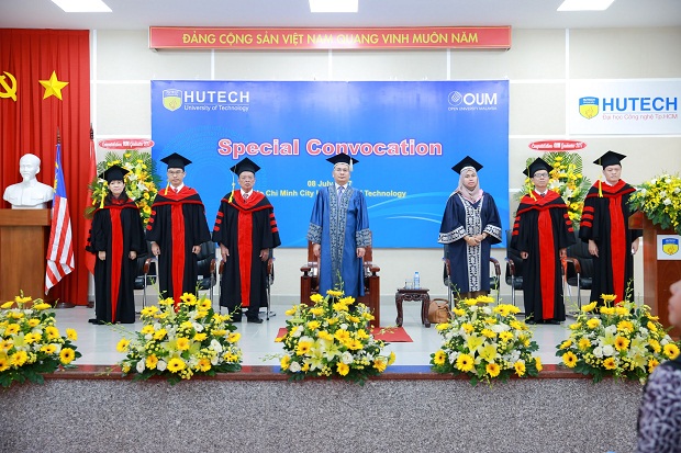 Đón chờ Lễ Tốt nghiệp của các tân Cử nhân, Thạc sĩ chương trình hợp tác với Đại học Mở Malaysia 14