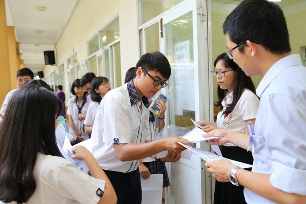 Gần 350.000 thí sinh thi môn khoa học tự nhiên THPT quốc gia 69