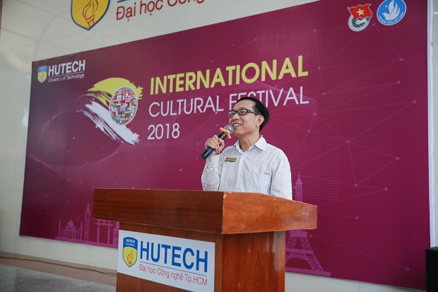 Tưng bừng “Ngày hội Văn hóa Quốc tế - “International Cultural Festival 2018” cùng sinh viên HUTECH 11