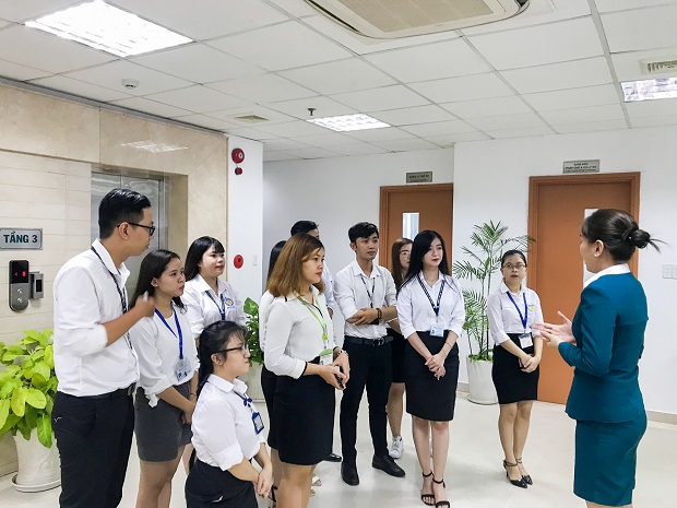 Sinh viên khoa Luật tìm hiểu môi trường làm việc tại Kienlongbank 30