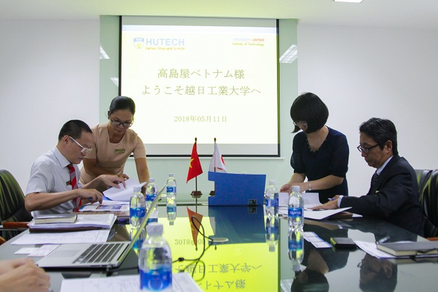 HUTECH ký kết hợp tác với Công ty Takashimaya Việt Nam 10