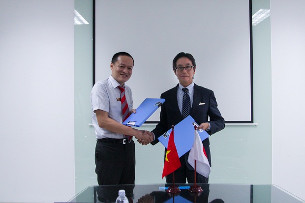 HUTECH ký kết hợp tác với Công ty Takashimaya Việt Nam 21