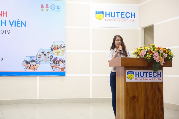 Khoa Quản trị kinh doanh Đại học HUTECH mở màn chuỗi hoạt động chào đón thành viên mới 89