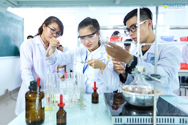 hutech-xet-tuyen-bo-sung-2018