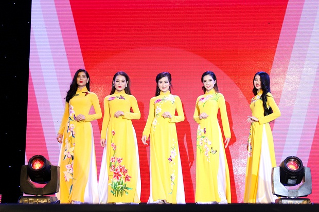Sinh viên ngành Thời trang sẽ thiết kế trang phục cho “Miss HUTECH 2019” 53