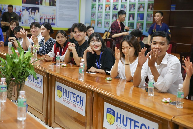 Sinh viên HUTECH mang văn hóa Việt đến với sinh viên ĐH Hankul (Hàn Quốc) 47