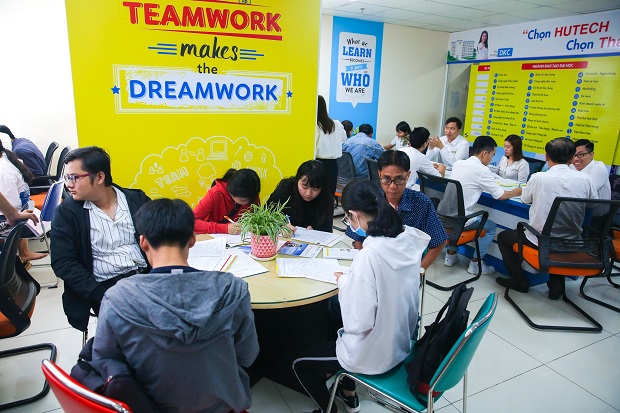 hutech-xet-tuyen-bo-sung-2018