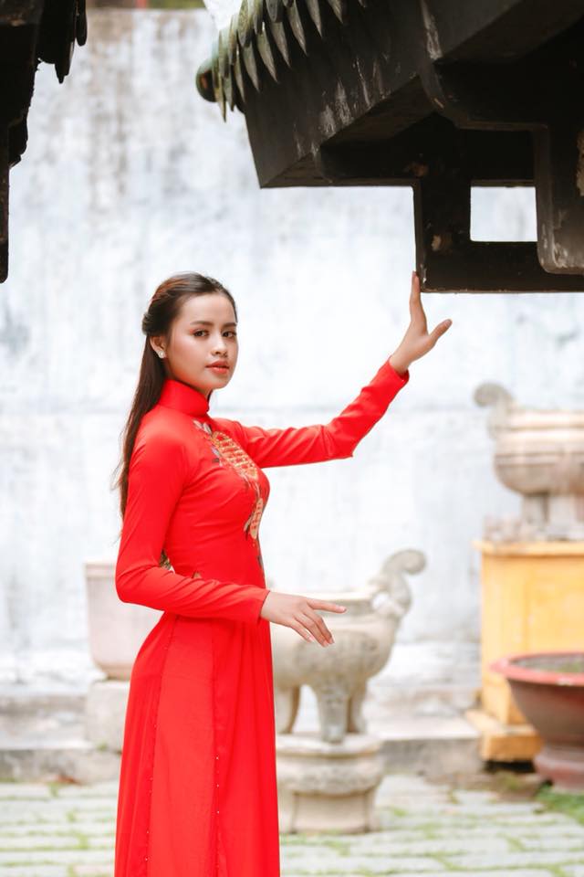 Nữ sinh Bình Phước 'nổi bần bật' ở cuộc thi Miss Hutech nhờ sắc vóc đẹp tựa người mẫu chuyên nghiệp 94