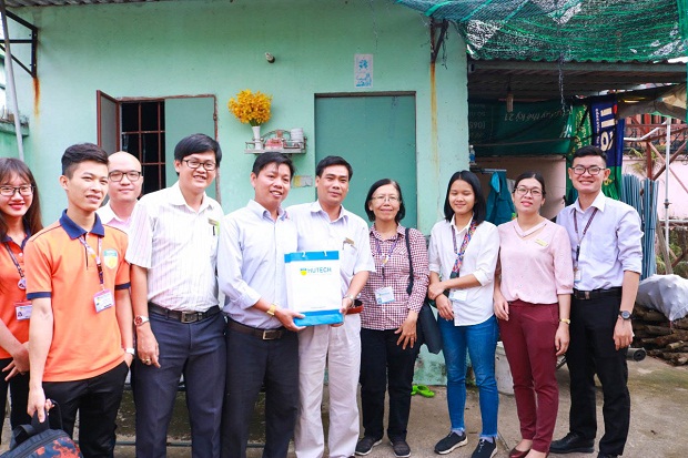 Sinh viên HUTECH tham quan thực tế mô hình khởi nghiệp tại vườn lan Hiền Nhơn 9