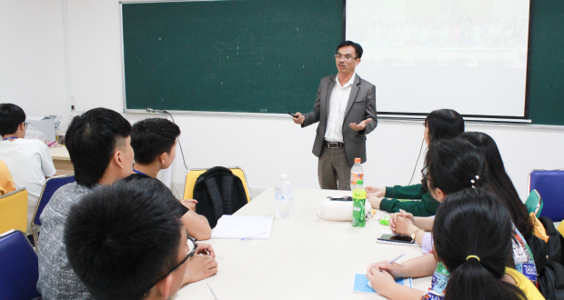 Sinh viên HUTECH học cách “Khởi sự kinh doanh” cùng diễn giả Mai Hữu Tài 75