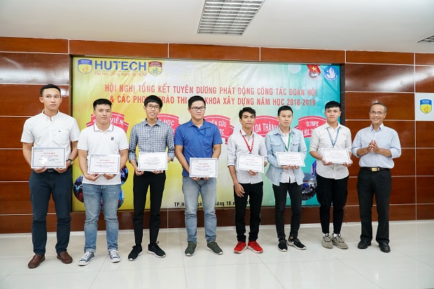 Khoa Xây dựng HUTECH tưng bừng tổng kết hoạt động sinh viên năm học 2017-2018 24
