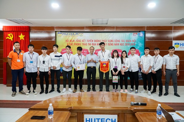 Khoa Xây dựng HUTECH tưng bừng tổng kết hoạt động sinh viên năm học 2017-2018 35