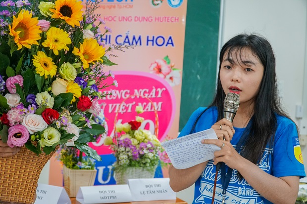 Rực rỡ sắc màu mừng ngày Phụ nữ Việt Nam tại HUTECH 153