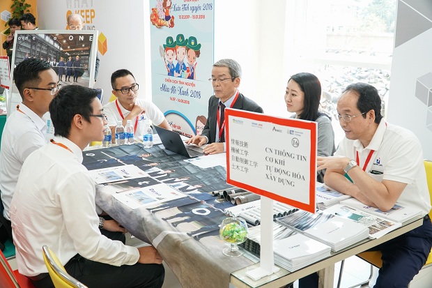 Doanh nghiệp Nhật Bản đánh giá cao chất lượng sinh viên HUTECH trong Ngày hội việc làm 2018 61