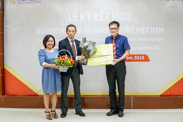 HUTECH Faculty of Communication & Design and Sony Electronics Vietnam Corp. sign MOU 72