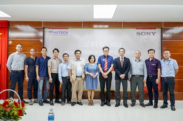 HUTECH Faculty of Communication & Design and Sony Electronics Vietnam Corp. sign MOU 75