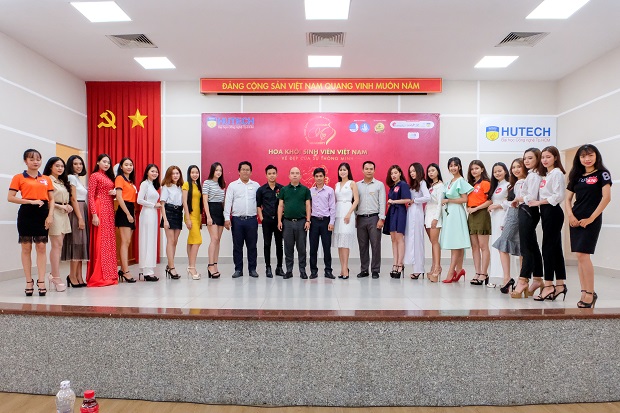 Ngắm nhan sắc nữ sinh HUTECH tham gia “Hoa khôi sinh viên Việt Nam 2018” 53