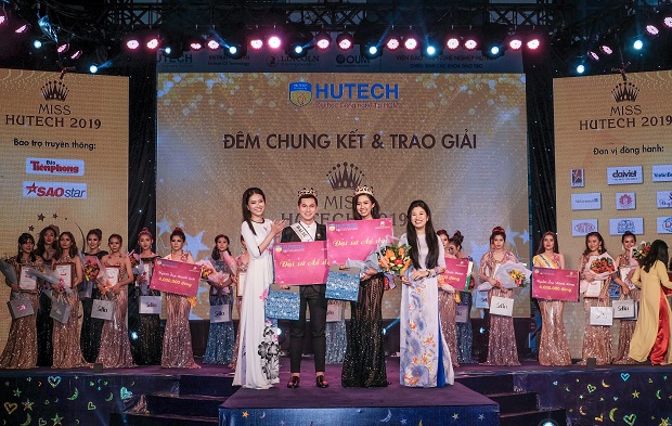 Nguyen Thi Thanh Khoa, newly crowned Miss HUTECH 2019 73