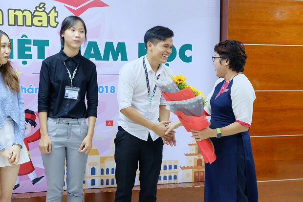 CLB Việt Nam học chính thức ra mắt các bạn sinh viên yêu mến văn hóa Việt 66