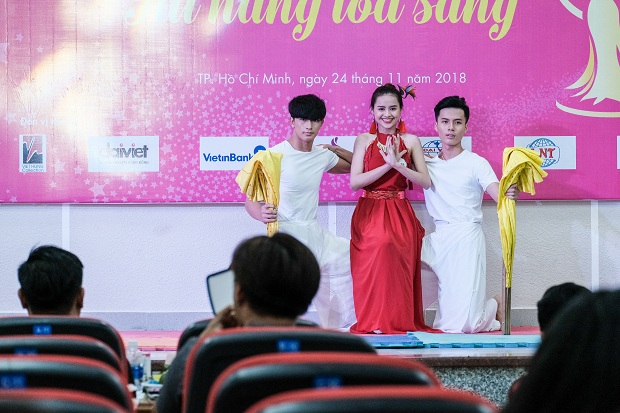 Loạt bất ngờ thú vị của TOP 40 Miss HUTECH tại phần thi “Tài năng tỏa sáng” 157