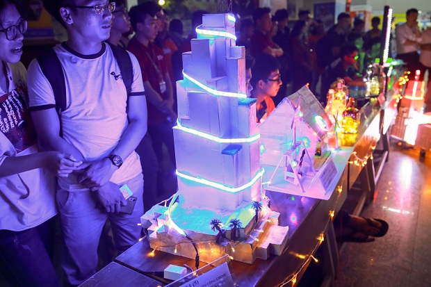 Sinh viên Viện Kỹ thuật hào hứng với cuộc thi Thiết kế LED ứng dụng 2018 67