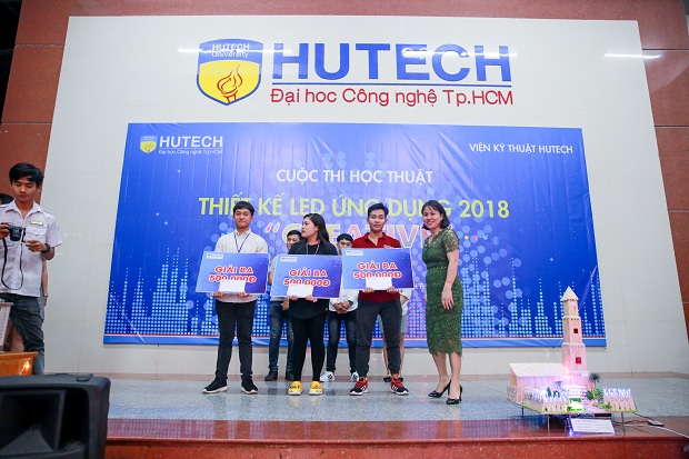 HUTECH Institute of Engineering students get excited about the 2018 LED Application Design Competition 119