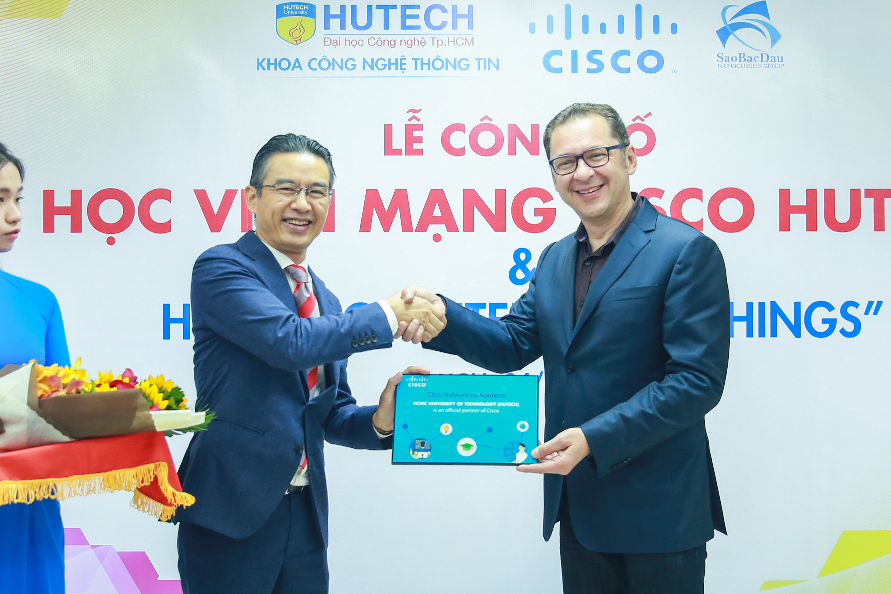 Khoa Công nghệ thông tin tổ chức Lễ công bố Dự án Học viện mạng Cisco - HUTECH 33