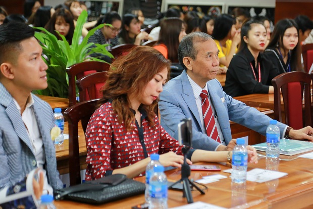 TGĐ Cao Minh Sài Gòn chia sẻ “chuyện nghề” cùng sinh viên Công nghệ dệt, may 26