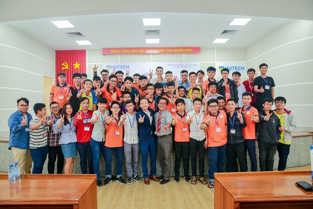 Tân sinh viên HUTECH trang bị “Kỹ năng học Đại học” cùng diễn giả Huỳnh Anh Bình 42