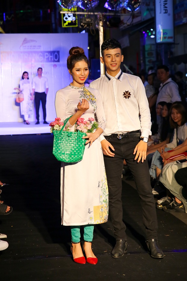 Top 20 Miss HUTECH 2019 khoe sắc trong BST áo dài của NTK Việt Hùng 152