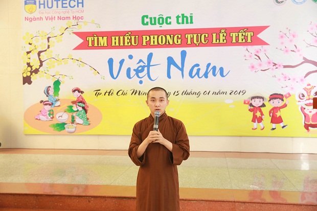 Sinh viên khoa KHXH&NV hào hứng “Tìm hiểu phong tục lễ Tết Việt Nam” 58