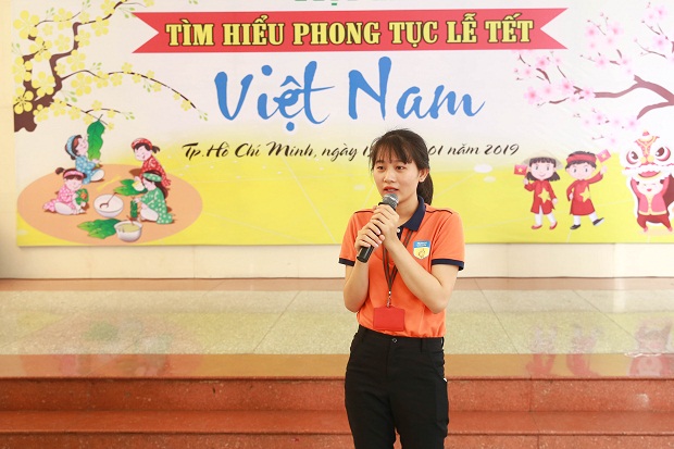 Sinh viên khoa KHXH&NV hào hứng “Tìm hiểu phong tục lễ Tết Việt Nam” 61