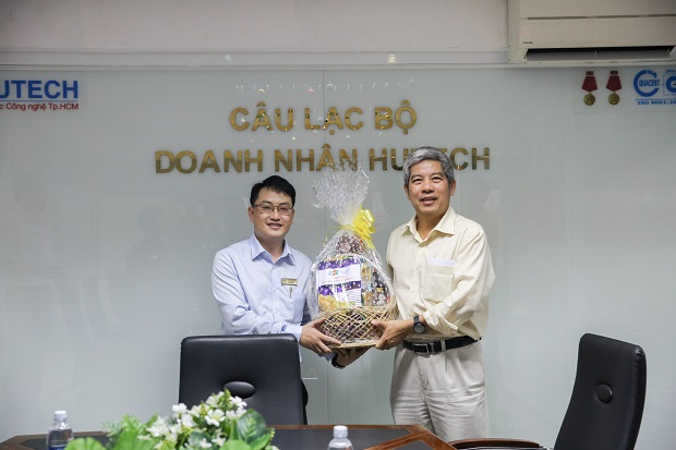 Nhiều đơn vị tặng hoa và chúc mừng HUTECH nhân ngày Nhà giáo Việt Nam 20/11 46