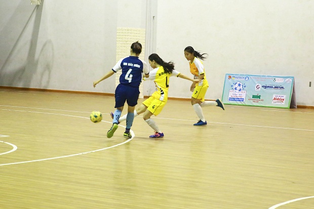 Đội tuyển Futsal nữ HUTECH gây ấn tượng với chiến thắng 3 – 0 109