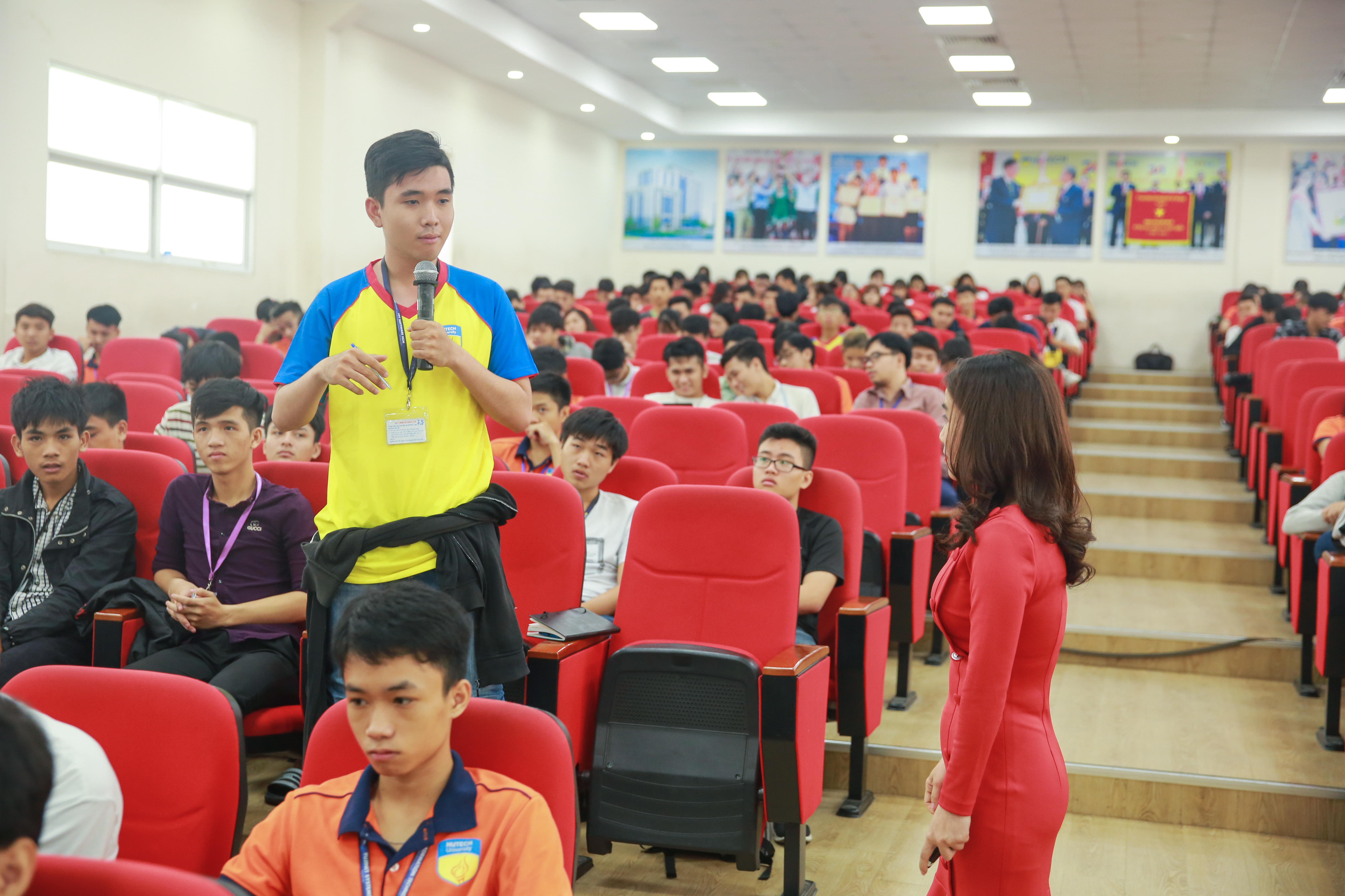 Hơn 500 sinh viên kết nối doanh nghiệp trong Hội thảo về khởi nghiệp trong kỷ nguyên số 69