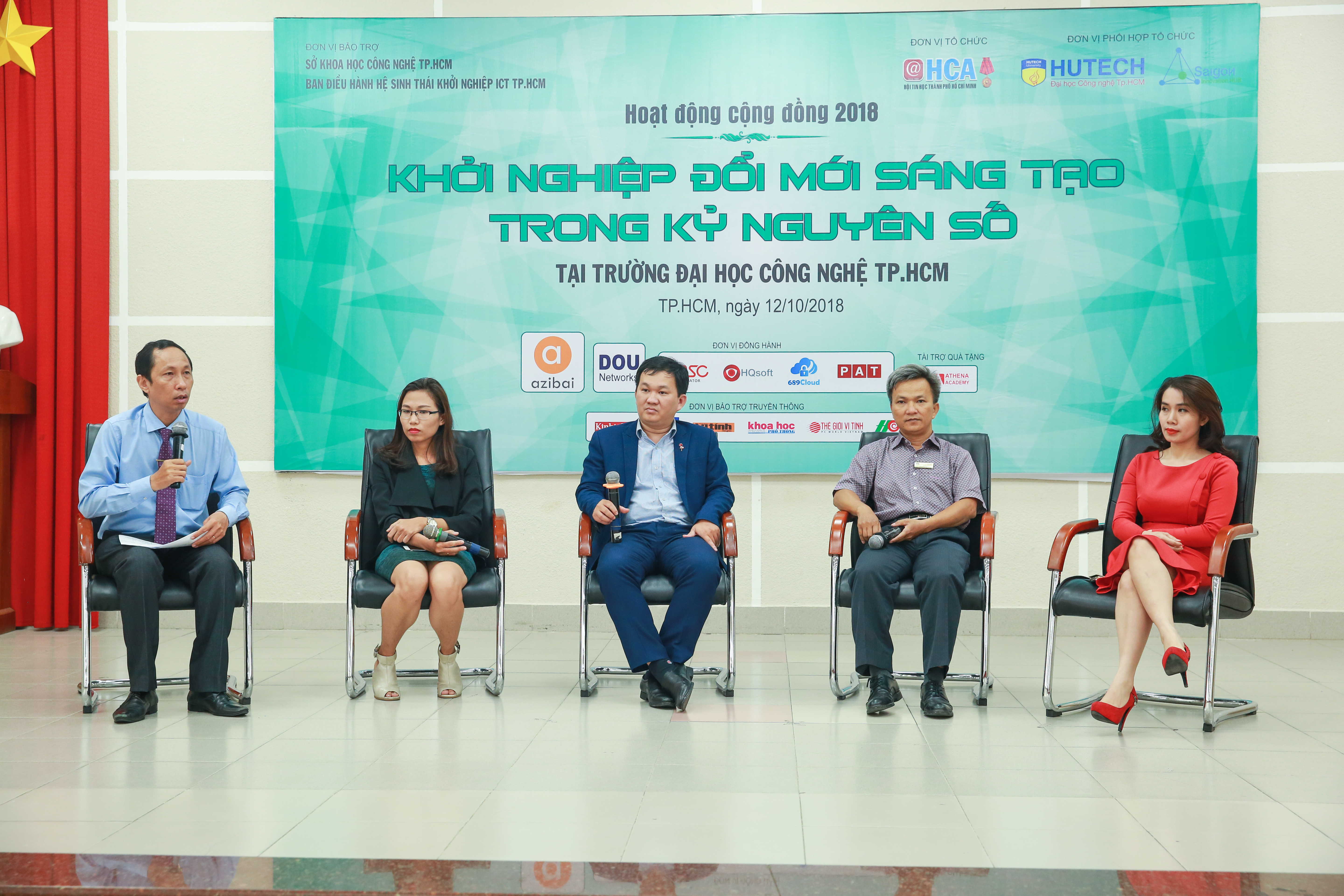 Hơn 500 sinh viên kết nối doanh nghiệp trong Hội thảo về khởi nghiệp trong kỷ nguyên số 50