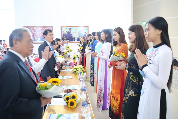 HUTECH kỷ niệm ngày Nhà giáo Việt Nam và nhận Chứng nhận đạt chuẩn kiểm định chất lượng giáo dục 147