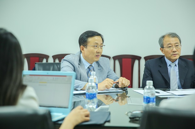 Myongji University exchanges on cooperation opportunities with HUTECH 43