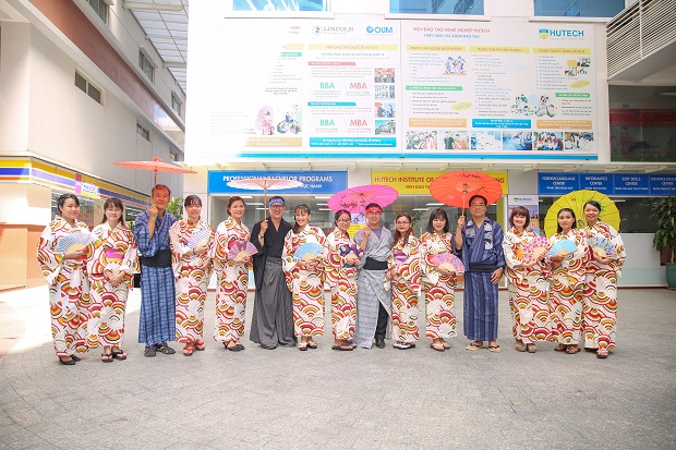Khoa Nhật Bản học HUTECH chào ngày 20/11 bằng trang phục truyền thống Nhật Bản 42