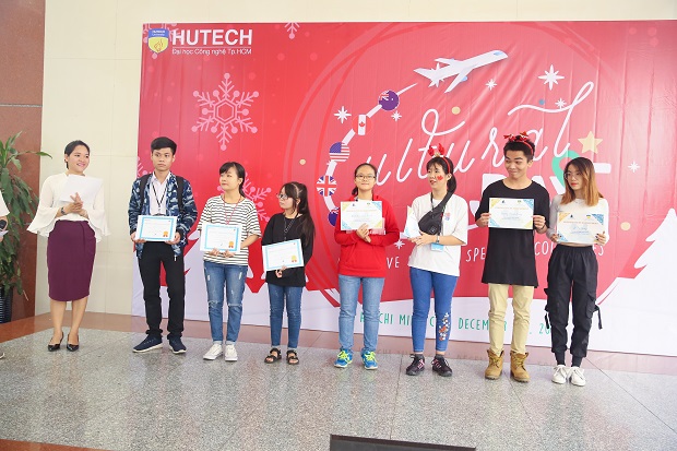 Bustling Cultural Day 2018 at HUTECH 32
